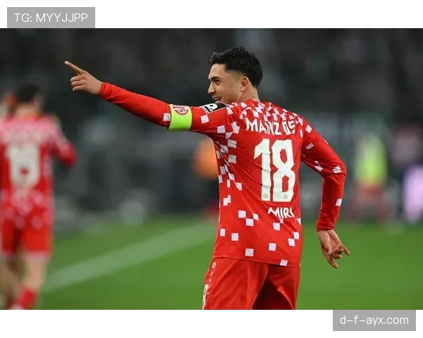 德甲中场纳迪姆·阿米里攻防转换表现抢眼，持续引领球队节奏