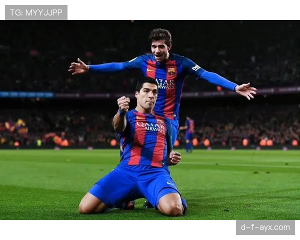 苏亚雷斯居然在酒店点了三份龙虾，隔壁桌都懵了这是来踢球还是开饭店啊？